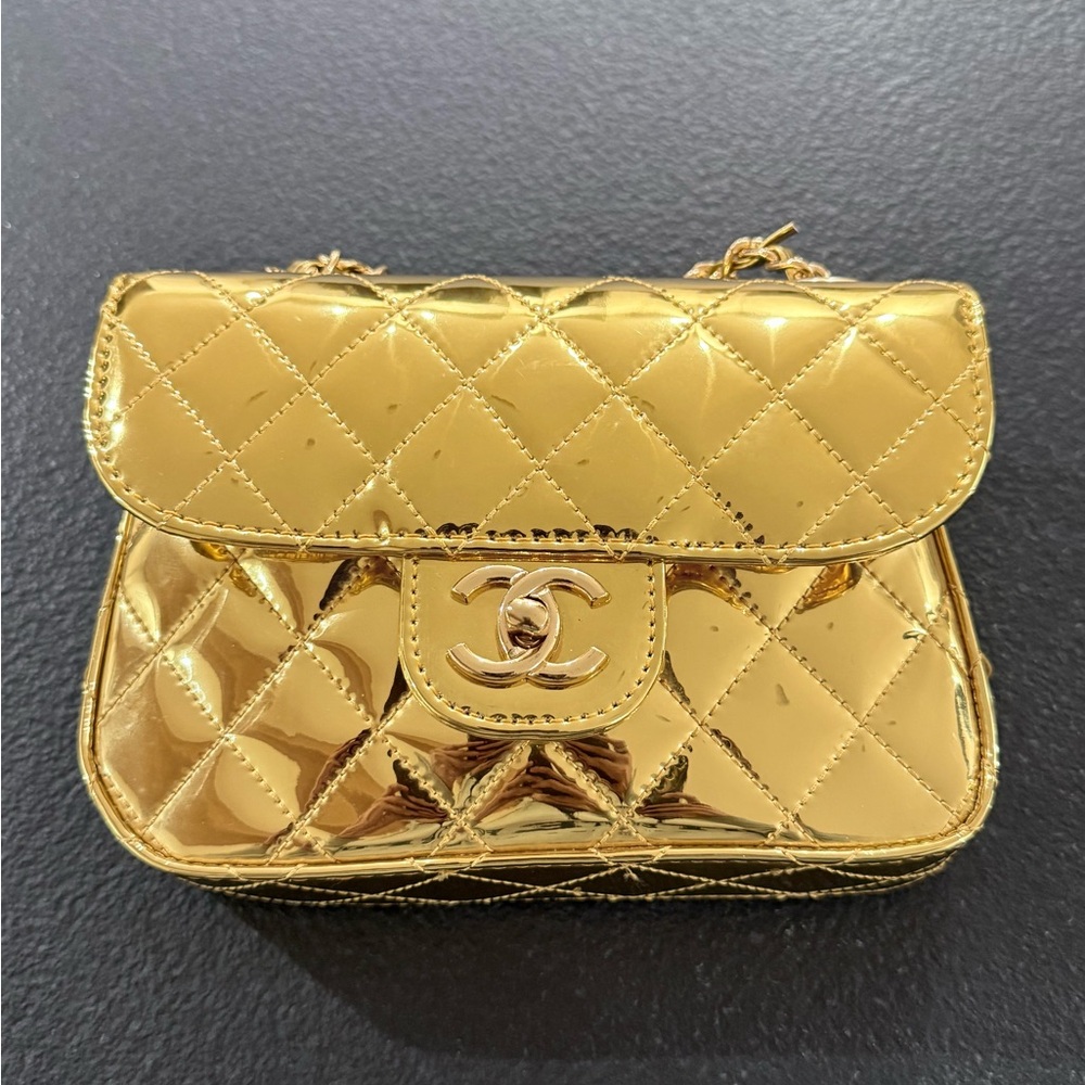 Chanel Beaute GWP Gold Quilted Case